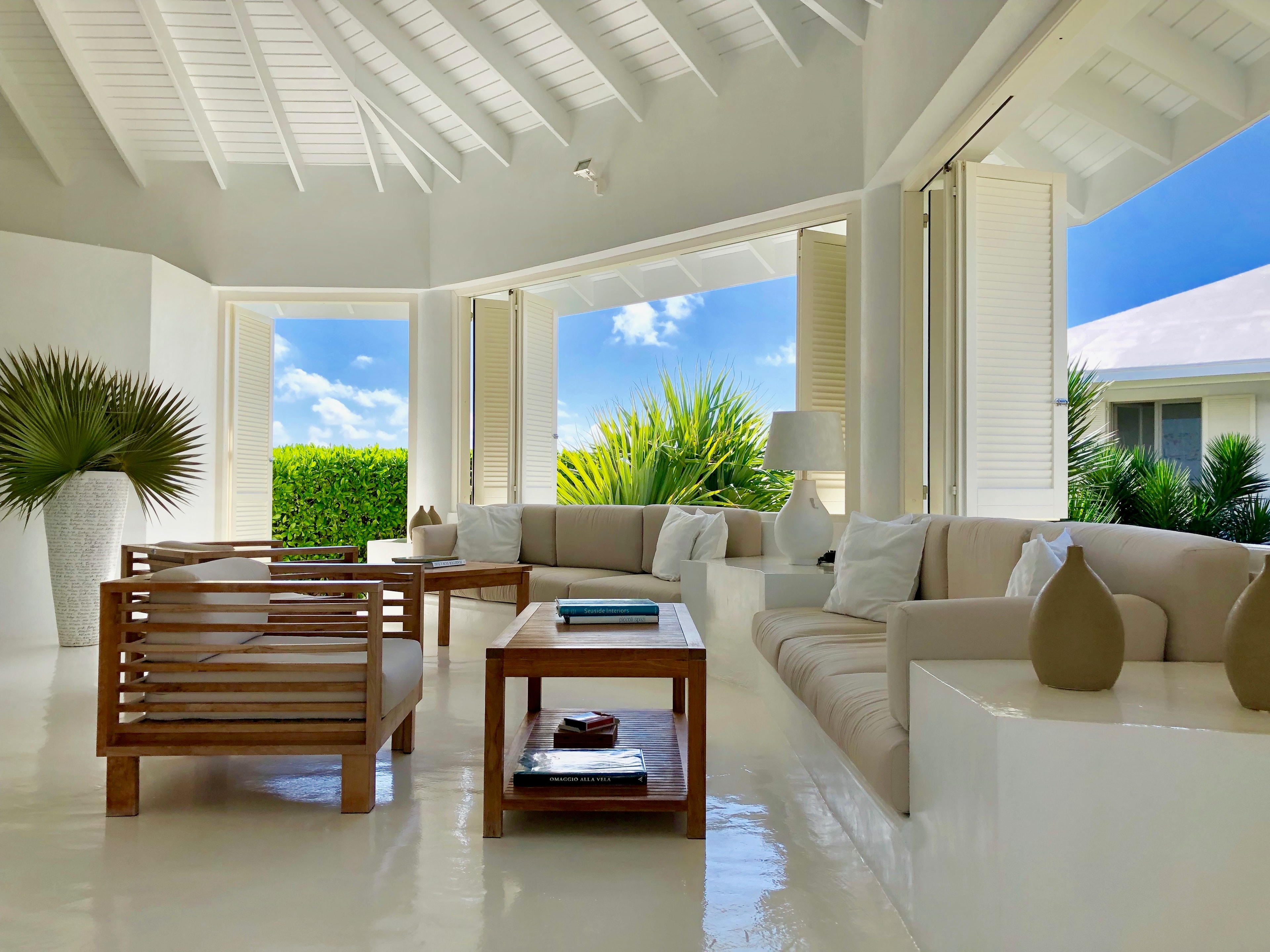 Pavilion sea-facing dining area